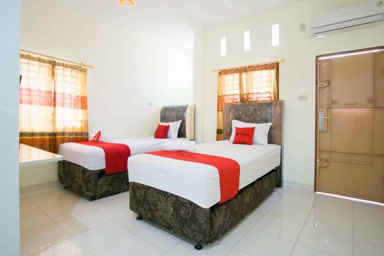 Hotel Reddoorz @ Pematangsiantar 2 Exteriér fotografie